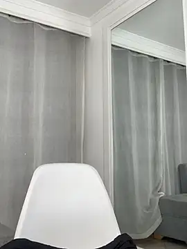 Snapshot of ImAlicee chatting on 02/21/25, 12:05 ImAlicee online show from 02/21/25, 12:05