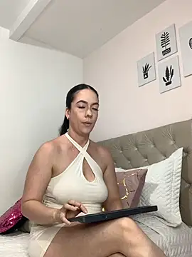 Snapshot of ImAlicee chatting on 11/07/25, 10:10 ImAlicee online show from 11/07/25, 10:10