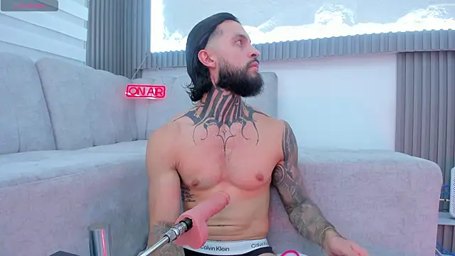 Apolo Bianco  online show from 10/28/25, 01:09