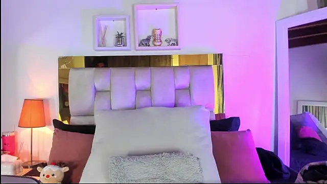 emmy r online show from 11/21/25, 12:15