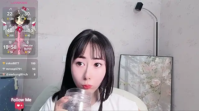 qiqi-- online show from 02/23/25, 09:00