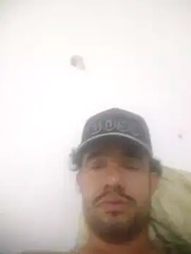 Snapshot of Carabina1991 chatting on 10/19/25, 05:13 Carabina1991 online show from 10/19/25, 05:13