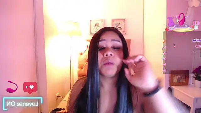 Nahom1  online show from 10/28/25, 11:07