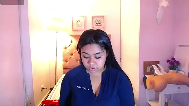 Nahom1  online show from 12/15/25, 08:35