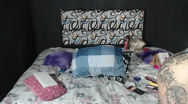 Snapshot of emma_onassis_17 chatting on 01/17/25, 03:34 emma onassis 17 online show from 01/17/25, 03:34