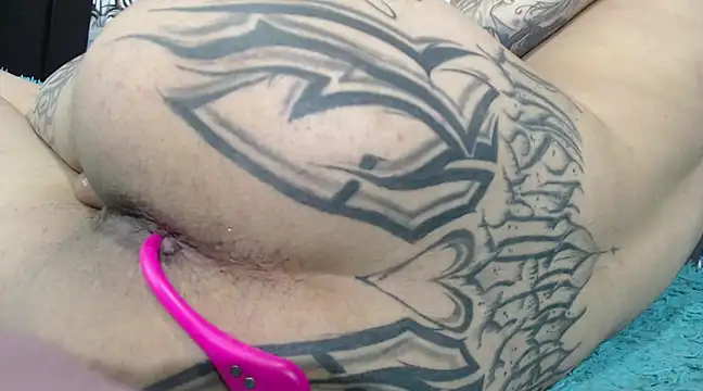 Snapshot of emma_onassis_17 chatting on 02/04/25, 11:16 emma onassis 17 online show from 02/04/25, 11:16