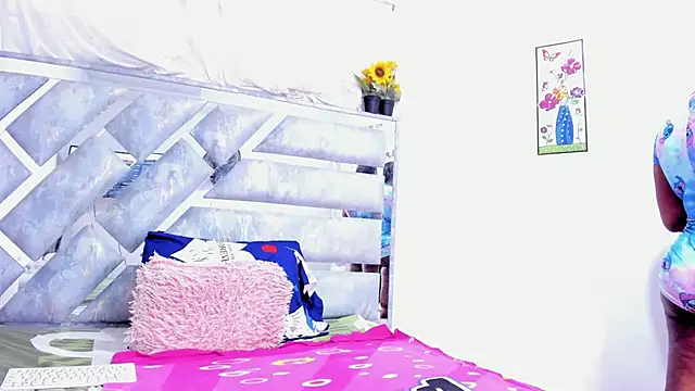 RoxannaBlanche online show from 12/13/24, 01:12