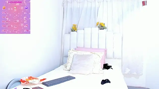 RoxannaBlanche online show from 09/18/25, 12:07