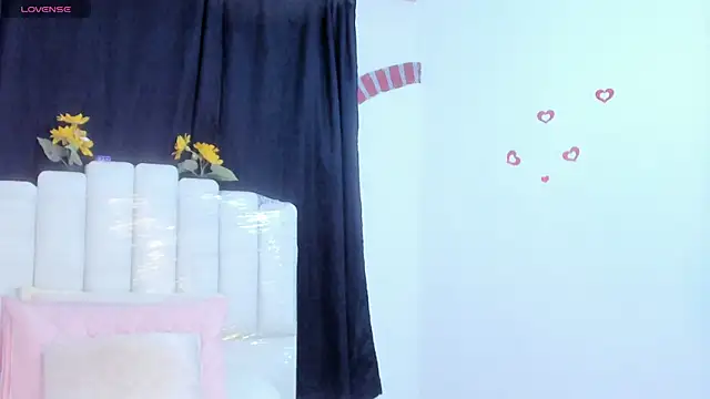 Snapshot of RoxannaBlanche chatting on 04/20/26, 11:13 RoxannaBlanche online show from 04/20/26, 11:13