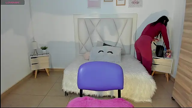 Snapshot of Nata_bernett chatting on 03/13/26, 12:17 Nata bernett online show from 03/13/26, 12:17