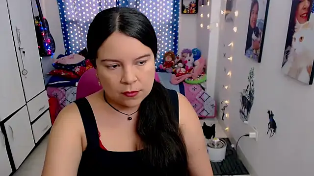 Snapshot of claryssa_ chatting on 01/11/25, 06:12 claryssa online show from 01/11/25, 06:12