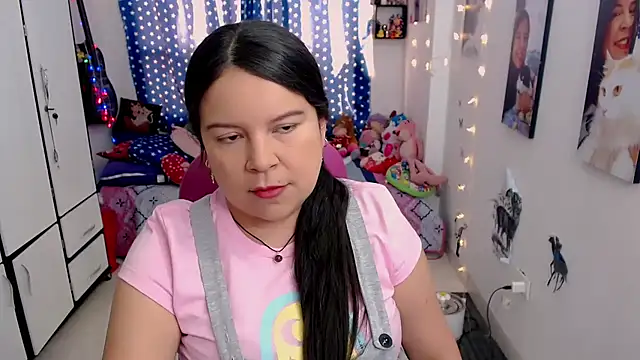 Snapshot of claryssa_ chatting on 01/17/25, 08:44 claryssa online show from 01/17/25, 08:44