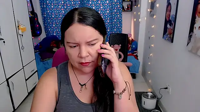 Snapshot of claryssa_ chatting on 09/15/25, 07:58 claryssa online show from 09/15/25, 07:58