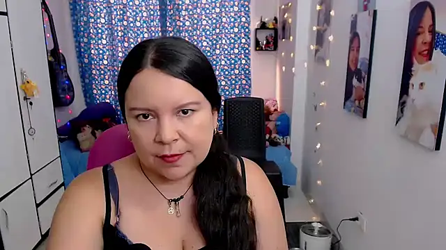 Snapshot of claryssa_ chatting on 09/30/25, 08:14 claryssa online show from 09/30/25, 08:14