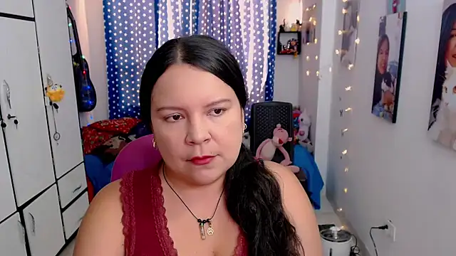 Snapshot of claryssa_ chatting on 11/07/25, 08:09 claryssa online show from 11/07/25, 08:09