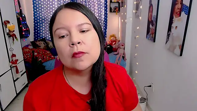 Snapshot of claryssa_ chatting on 12/20/25, 09:00 claryssa online show from 12/20/25, 09:00