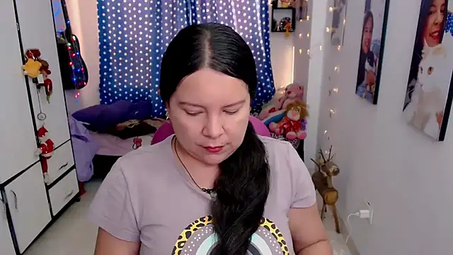 claryssa  online show from 02/09/26, 08:57