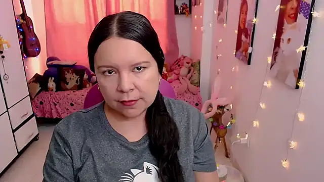 Snapshot of claryssa_ chatting on 04/28/26, 07:08 claryssa online show from 04/28/26, 07:08
