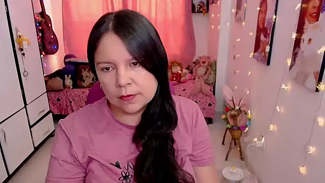 Snapshot of claryssa_ chatting on 04/30/26, 08:15 claryssa online show from 04/30/26, 08:15