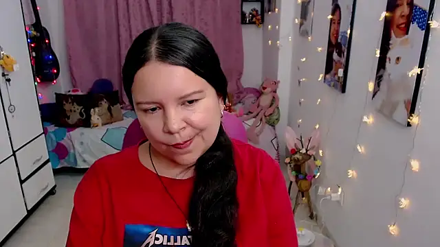 Snapshot of claryssa_ chatting on 05/09/26, 06:18 claryssa online show from 05/09/26, 06:18