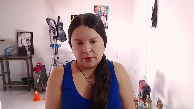 Snapshot of claryssa_ chatting on 05/15/26, 05:53 claryssa online show from 05/15/26, 05:53