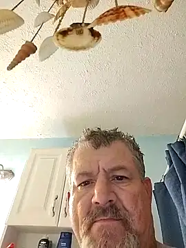 bigdoog8 online show from 04/15/26, 07:59