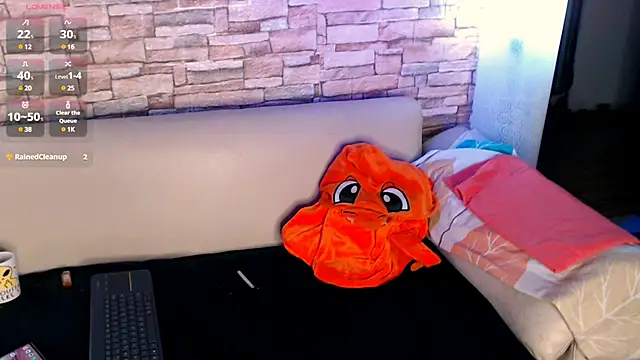 Snapshot of Luci_Amore chatting on 12/20/24, 02:30 Luci Amore online show from 12/20/24, 02:30