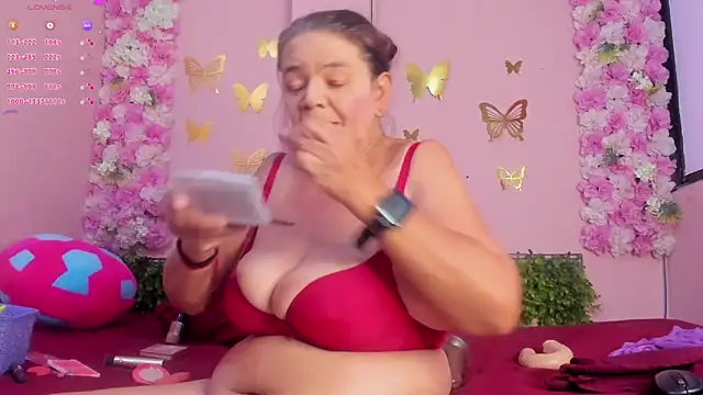 Snapshot of grandmother_milf chatting on 03/09/26, 12:20 grandmother milf online show from 03/09/26, 12:20