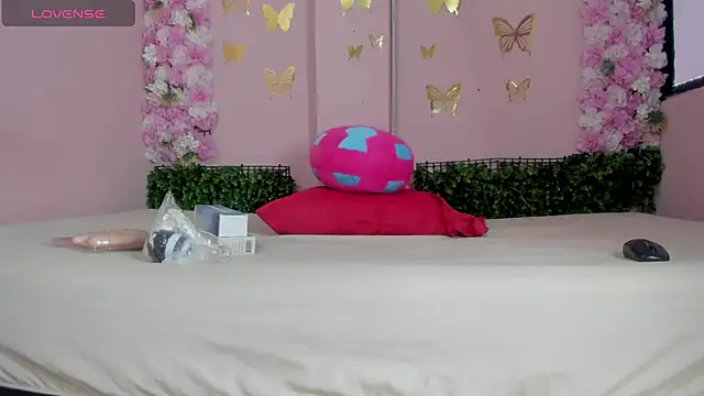 grandmother milf online show from 05/28/26, 12:46