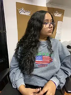 CurlyGirl 1 online show from 12/27/24, 10:59