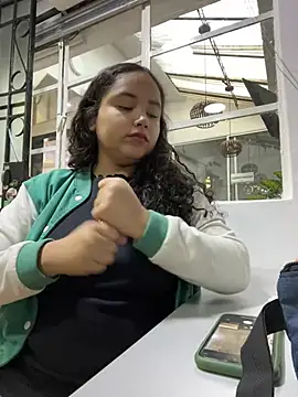 CurlyGirl 1 online show from 01/09/25, 11:58