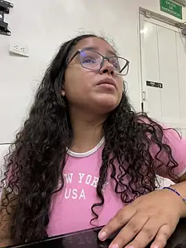 CurlyGirl 1 online show from 02/08/25, 06:44