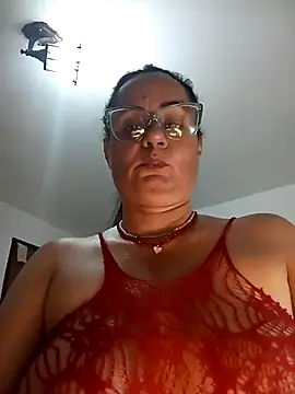 Snapshot of Eunice73 chatting on 01/04/25, 10:45 Eunice73 online show from 01/04/25, 10:45