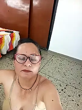 Snapshot of Eunice73 chatting on 02/13/25, 08:55 Eunice73 online show from 02/13/25, 08:55