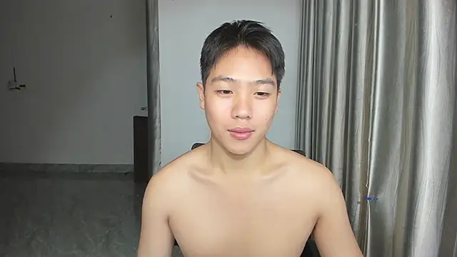 Snapshot of Oliver_Nl chatting on 12/11/24, 04:09 Oliver Nl online show from 12/11/24, 04:09