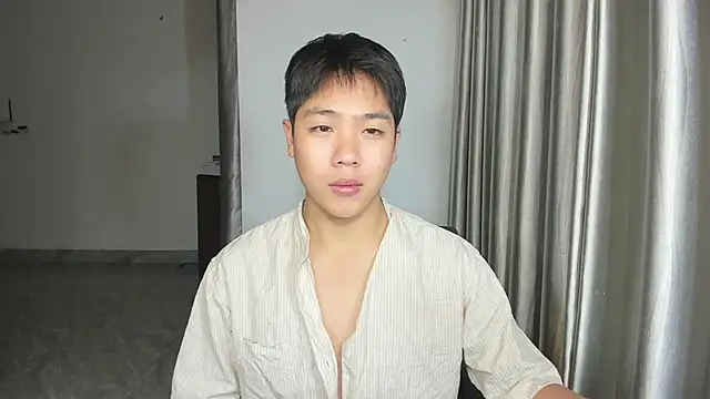 Snapshot of Oliver_Nl chatting on 02/13/25, 02:52 Oliver Nl online show from 02/13/25, 02:52