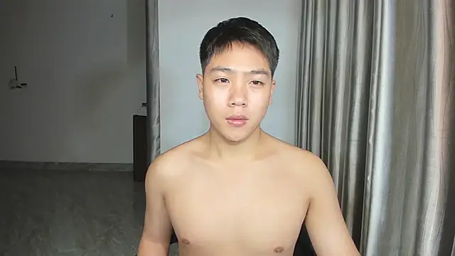 Snapshot of Oliver_Nl chatting on 03/05/25, 03:40 Oliver Nl online show from 03/05/25, 03:40