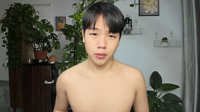 Snapshot of Oliver_Nl chatting on 11/21/25, 04:44 Oliver Nl online show from 11/21/25, 04:44