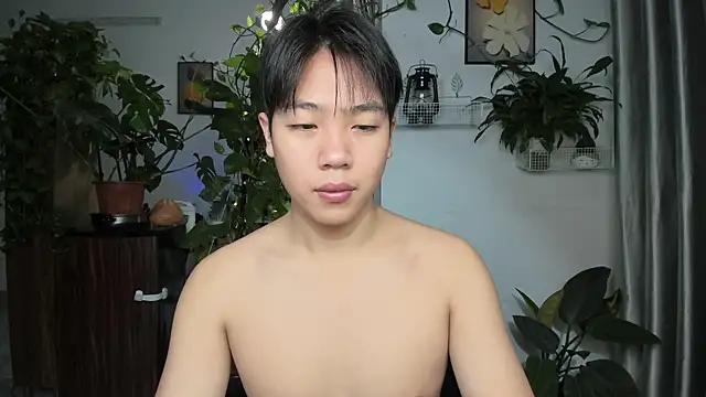 Snapshot of Oliver_Nl chatting on 12/05/25, 04:21 Oliver Nl online show from 12/05/25, 04:21