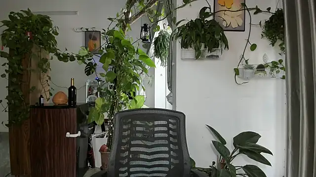 Snapshot of Oliver_Nl chatting on 01/07/26, 04:48 Oliver Nl online show from 01/07/26, 04:48