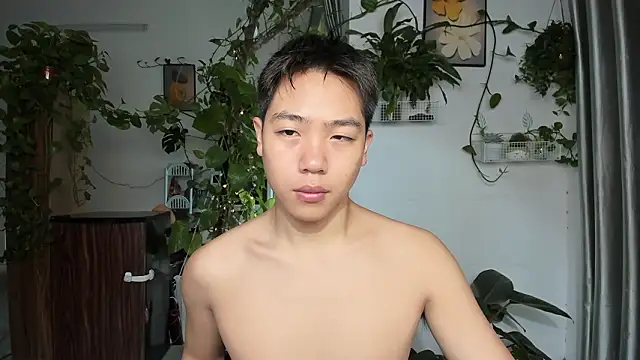 Snapshot of Oliver_Nl chatting on 01/15/26, 04:17 Oliver Nl online show from 01/15/26, 04:17