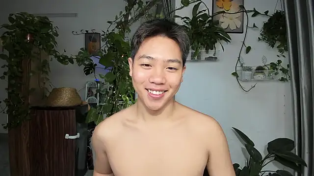 Snapshot of Oliver_Nl chatting on 01/16/26, 04:27 Oliver Nl online show from 01/16/26, 04:27