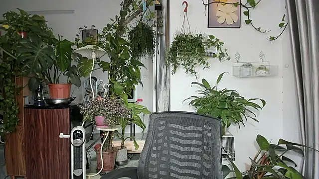 Snapshot of Oliver_Nl chatting on 03/14/26, 05:24 Oliver Nl online show from 03/14/26, 05:24