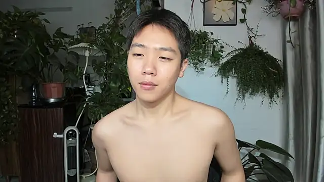 Snapshot of Oliver_Nl chatting on 04/13/26, 04:29 Oliver Nl online show from 04/13/26, 04:29