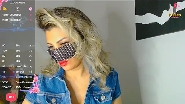 Snapshot of Turkish_Latina chatting on 02/28/25, 10:17 Turkish Latina online show from 02/28/25, 10:17