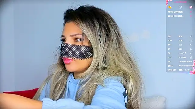 Snapshot of Turkish_Latina chatting on 10/03/25, 10:51 Turkish Latina online show from 10/03/25, 10:51