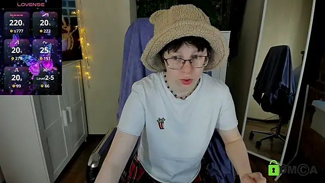 Melissa Wells online show from 09/28/25, 03:28