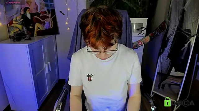 Melissa Wells online show from 10/28/25, 08:33