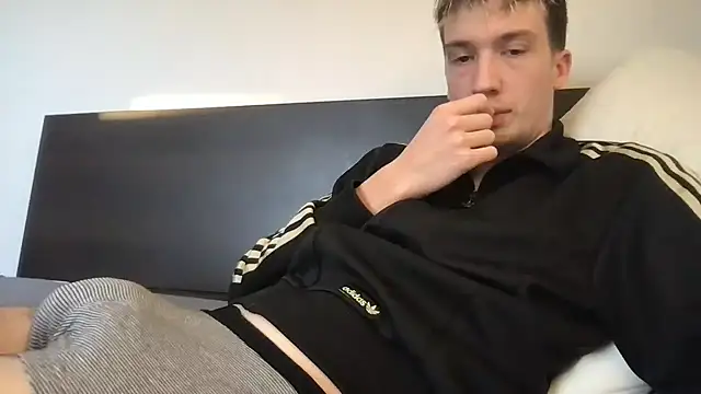 hungandfun05 online show from 12/29/24, 02:31