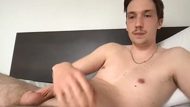 Snapshot of hungandfun05 chatting on 03/31/26, 03:12 hungandfun05 online show from 03/31/26, 03:12